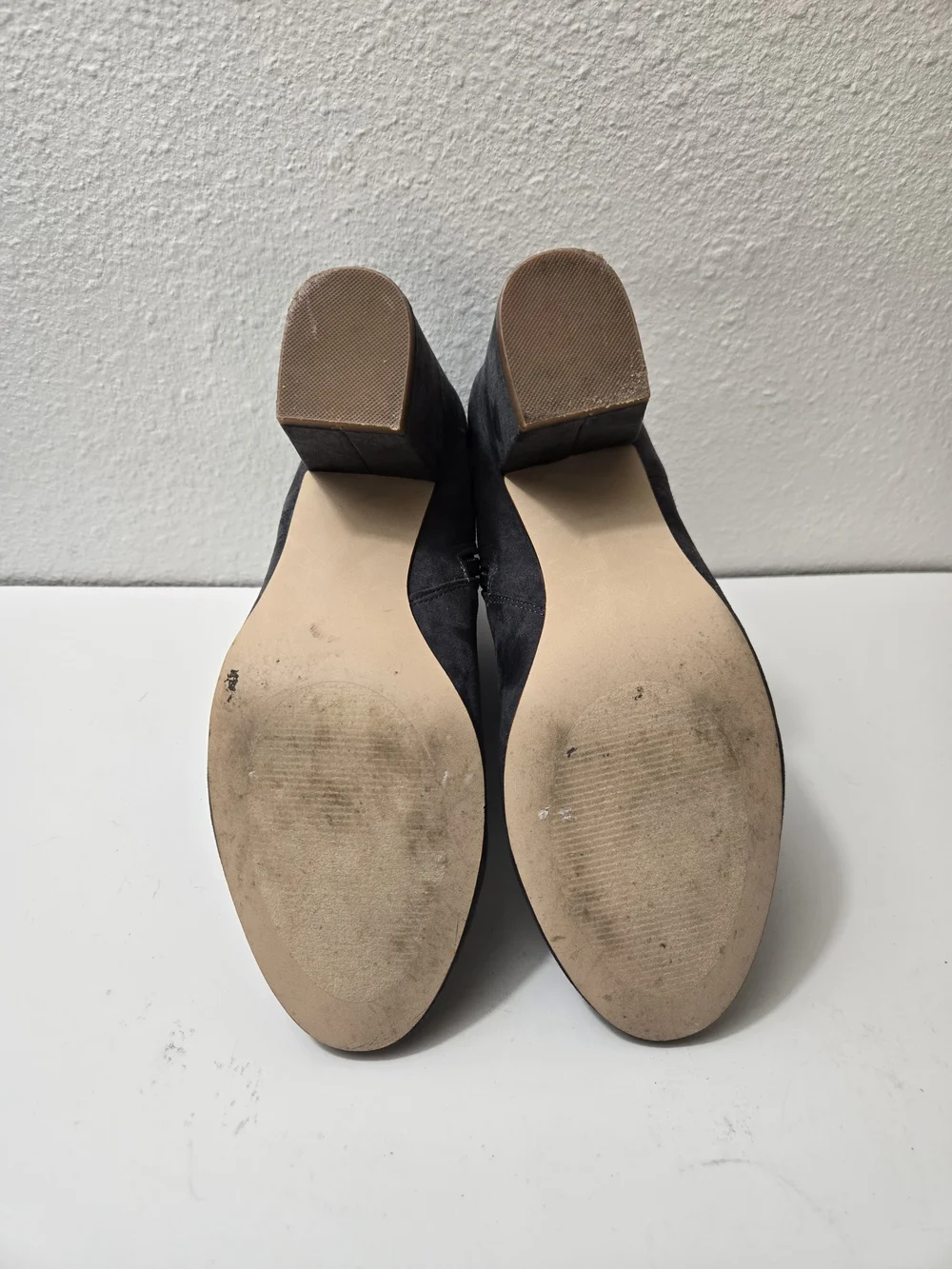 Steve Madden Gray Suede Ankle Booties